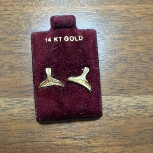 14 KT Gold Whale Tail Earrings
